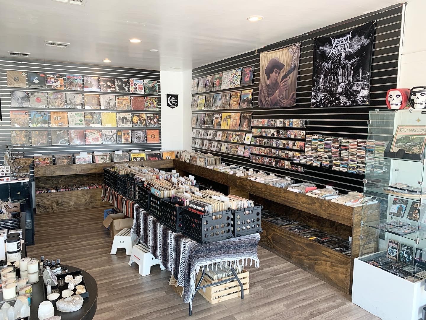 Souvenir Italian Lounge – Massive Music Store