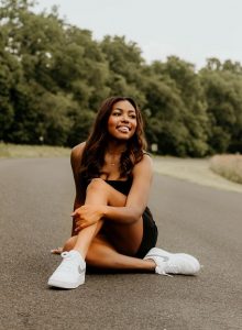 Girls wearing best sale white vans